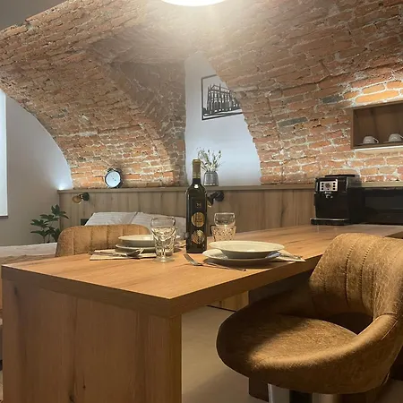 Understreet With Private Parking Apartment Košice